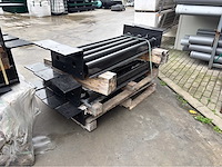 Europees fabrikaat 3d 5mm lot draadpanelen met palen en bevestigingen - afbeelding 2 van  8