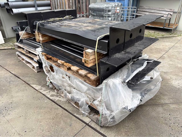 Europees fabrikaat 3d 5mm lot draadpanelen met palen en bevestigingen - afbeelding 3 van  8