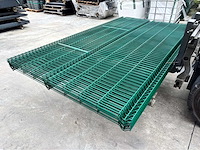 Europees fabrikaat 3d 5mm pakket panelen met palen en bevestigingen - afbeelding 1 van  10