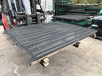 Europees fabrikaat 3d 5mm pakket panelen met palen en bevestigingen - afbeelding 1 van  10