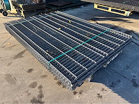 Europees fabrikaat 3d enkele staaf 5mm lot panelen met palen en bevestiginge - afbeelding 1 van  12