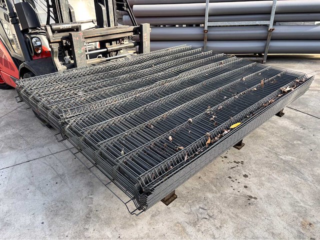 Europees fabrikaat 3d enkele staafpanelen lot panelen met palen en bevestigingen - afbeelding 5 van  12