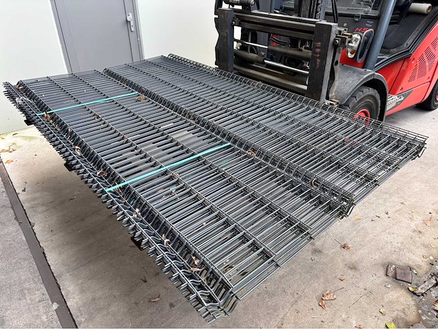 Europees fabrikaat 3d enkele staafpanelen lot panelen met palen en bevestigingen - afbeelding 9 van  16