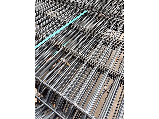 Europees fabrikaat 3d enkele staafpanelen lot panelen met palen en bevestigingen - afbeelding 14 van  16