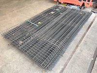 Europees fabrikaat 3d enkele staafpanelen lot panelen met palen en bevestigingen - afbeelding 15 van  16