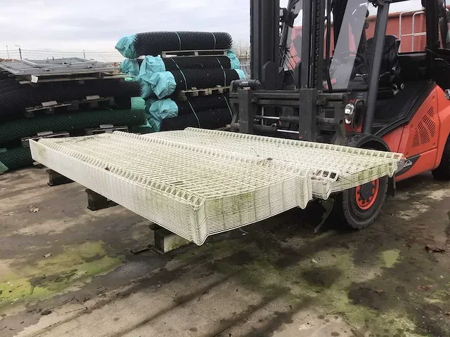 Europees fabrikaat 3d lot witte panelen - afbeelding 2 van  7