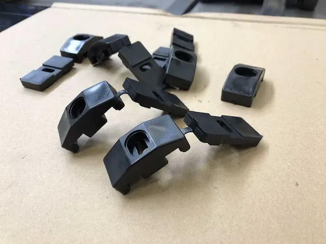 Europees fabrikaat 3d pakket draadpanelen met palen en bevestigingen - afbeelding 9 van  9