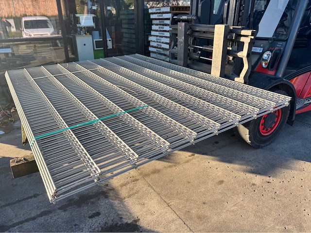 Europees fabrikaat 8/6/8mm dubbel staaf lot draadpanelen - afbeelding 1 van  8