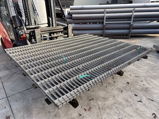 Europees fabrikaat 8/6/8mm dubbel staafmatten lot draadpanelen - afbeelding 3 van  8