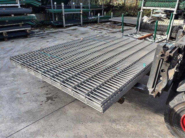 Europees fabrikaat 8/6/8mm dubbel staafmatten lot draadpanelen - afbeelding 3 van  8