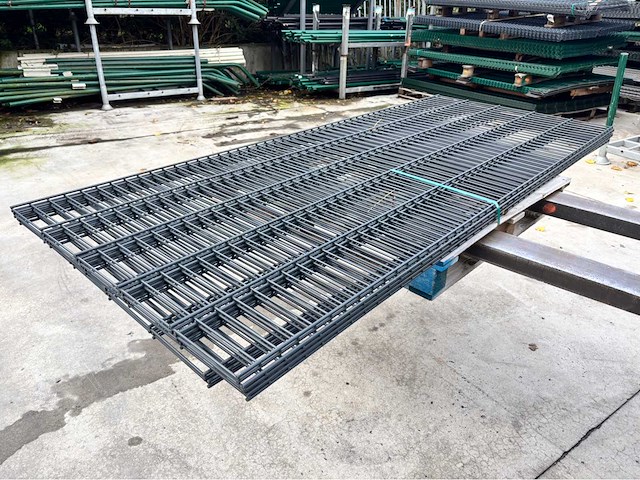 Europees fabrikaat 8/6/8mm dubbelstaafmat lot panelen - afbeelding 1 van  6