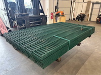 Europees fabrikaat dubbeldraadpanelen 8/6/8mm partij draadpanelen met palen en bevestiging - afbeelding 4 van  11