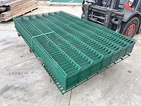 Europees fabrikaat dubbeldraadpanelen 8/6/8mm partij draadpanelen met palen en bevestiging - afbeelding 1 van  11