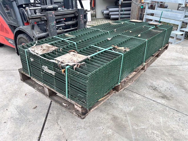 Europees fabrikaat dubbeldraadpanelen 8/6/8mm partij draadpanelen - afbeelding 1 van  7