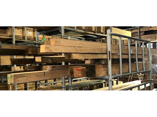 Europese eiken balken 0.952 m³ - afbeelding 1 van  3