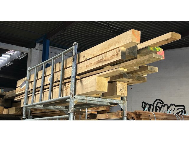 Europese eiken balken 1.040 m³ - afbeelding 1 van  4