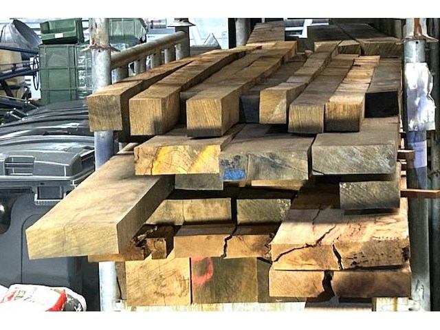Europese eiken balken 1.048 m³ - afbeelding 2 van  7