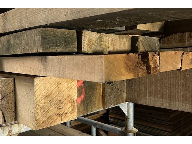 Europese eiken balken 1.048 m³ - afbeelding 6 van  7