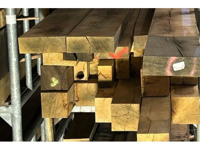 Europese eiken balken 1.066 m³ - afbeelding 3 van  6