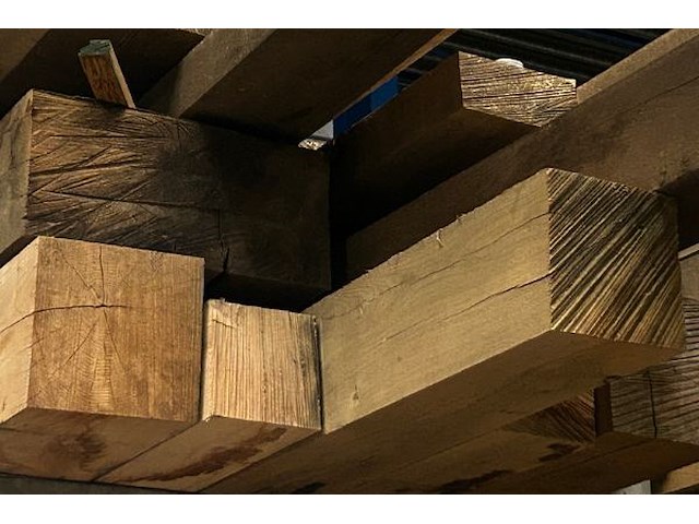 Europese eiken balken 1.104 m³ - afbeelding 4 van  5