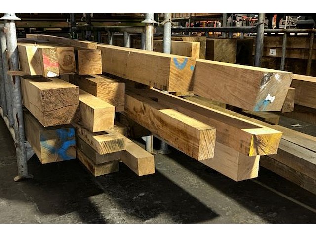 Europese eiken balken 1.112 m³ - afbeelding 3 van  6