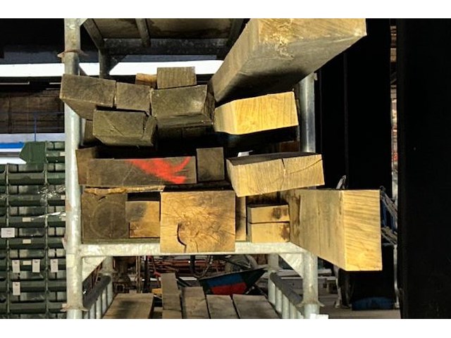 Europese eiken balken 1.318 m³ - afbeelding 2 van  7