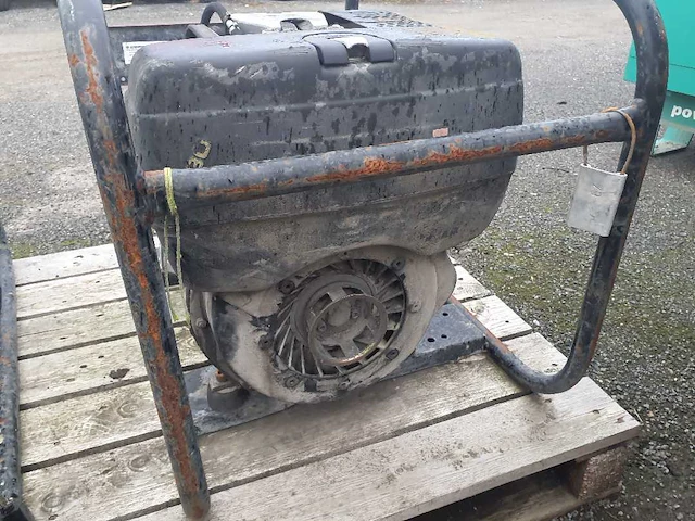 Europower - ep4200d - generator - 2002 - afbeelding 1 van  6