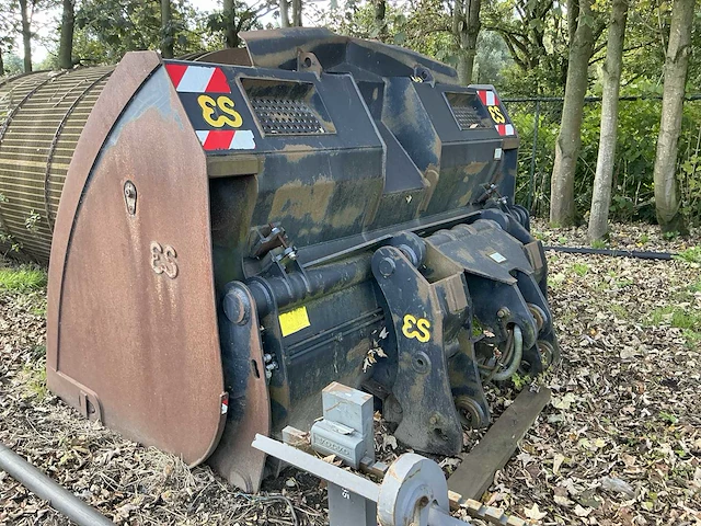 Eurosteel hkbv190-3 hoogkiepbak met verticale cilinders - afbeelding 1 van  8