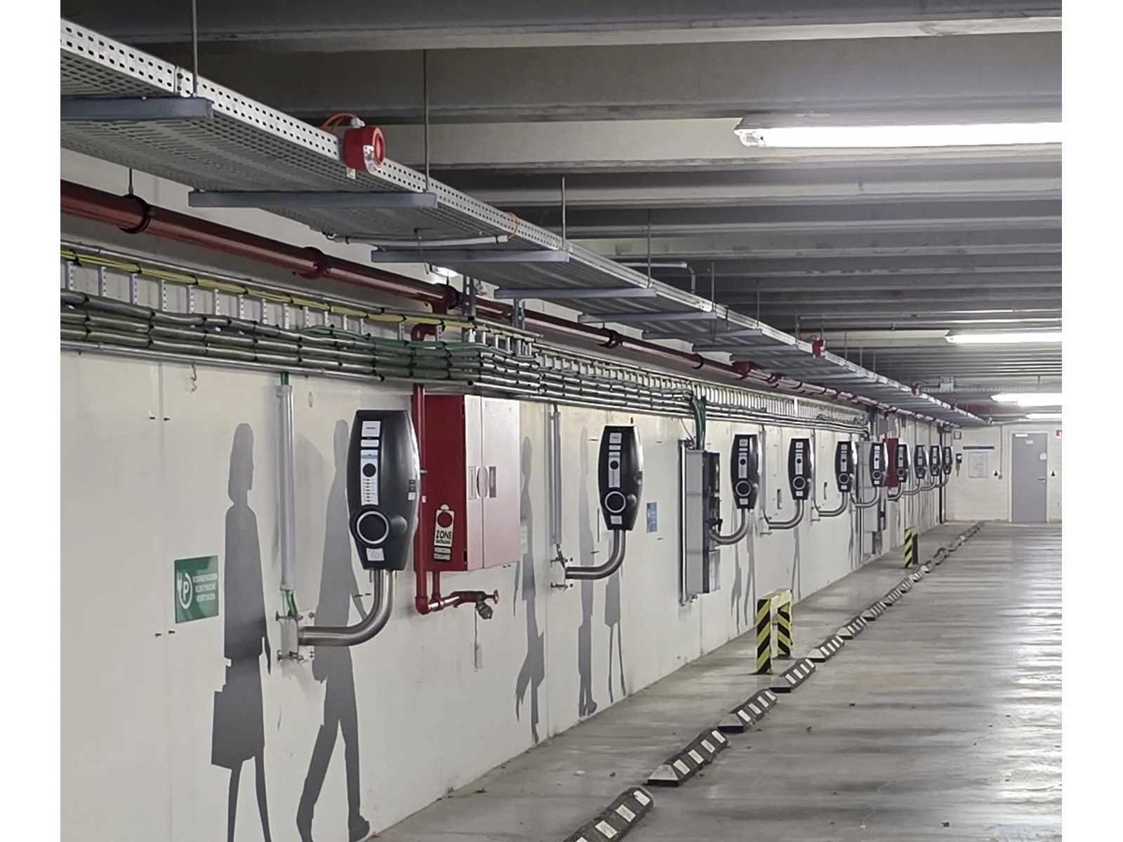 Evbox laadpalen en gereedschappen