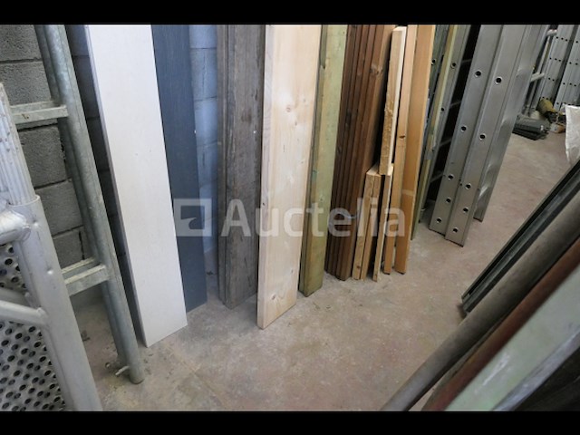 Evenwicht van diverse hout- en gevelplaten - afbeelding 2 van  8