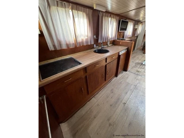 Ex parlevinker/pleziervaartuig christoffelle, bouwwerf jacht en scheepsbouw eltink mook nederland,motor daf 615 dt m, stand motor 4932u, bouwjaar 1964, afm plm 16,10x5,10x1,20x5m, regnr b-772523, europanr 03320205 - afbeelding 6 van  23