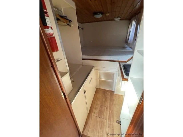 Ex parlevinker/pleziervaartuig christoffelle, bouwwerf jacht en scheepsbouw eltink mook nederland,motor daf 615 dt m, stand motor 4932u, bouwjaar 1964, afm plm 16,10x5,10x1,20x5m, regnr b-772523, europanr 03320205 - afbeelding 7 van  23