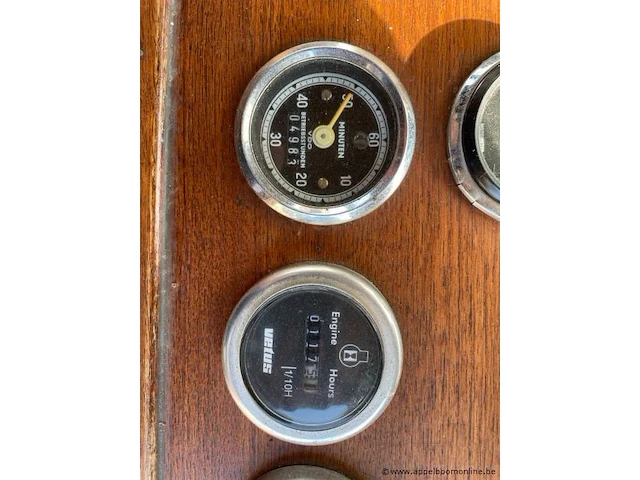 Ex parlevinker/pleziervaartuig christoffelle, bouwwerf jacht en scheepsbouw eltink mook nederland,motor daf 615 dt m, stand motor 4932u, bouwjaar 1964, afm plm 16,10x5,10x1,20x5m, regnr b-772523, europanr 03320205 - afbeelding 19 van  23