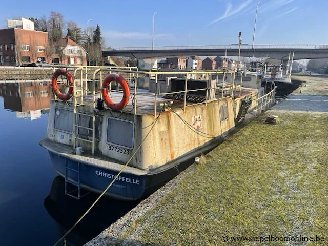 Ex parlevinker/pleziervaartuig christoffelle, bouwwerf jacht en scheepsbouw eltink mook nederland,motor daf 615 dt m, stand motor 4932u, bouwjaar 1964, afm plm 16,10x5,10x1,20x5m, regnr b-772523, europanr 03320205 - afbeelding 2 van  23