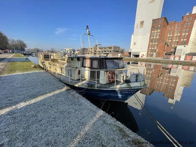 Ex parlevinker/pleziervaartuig christoffelle, bouwwerf jacht en scheepsbouw eltink mook nederland,motor daf 615 dt m, stand motor 4932u, bouwjaar 1964, afm plm 16,10x5,10x1,20x5m, regnr b-772523, europanr 03320205 - afbeelding 4 van  23