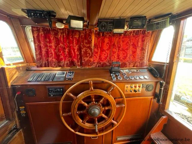 Ex parlevinker/pleziervaartuig christoffelle, bouwwerf jacht en scheepsbouw eltink mook nederland,motor daf 615 dt m, stand motor 4932u, bouwjaar 1964, afm plm 16,10x5,10x1,20x5m, regnr b-772523, europanr 03320205 - afbeelding 22 van  23
