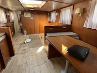 Ex parlevinker/pleziervaartuig christoffelle, bouwwerf jacht en scheepsbouw eltink mook nederland,motor daf 615 dt m, stand motor 4932u, bouwjaar 1964, afm plm 16,10x5,10x1,20x5m, regnr b-772523, europanr 03320205 - afbeelding 23 van  23