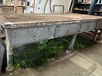 Exclusieve mobiele vintage werktafel
