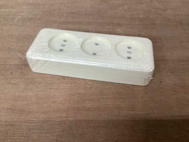 Exo wandcontactdoos 3 voudig, opbouw (144x) - afbeelding 3 van  4