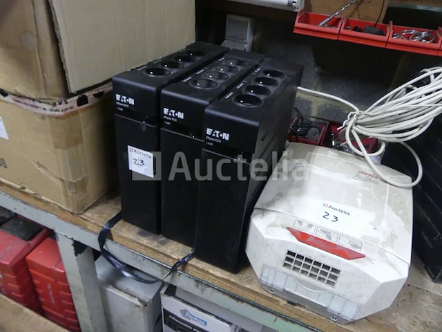 Externe batterijen + elektrische handdroger - afbeelding 1 van  5