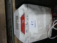 Externe batterijen + elektrische handdroger - afbeelding 4 van  5