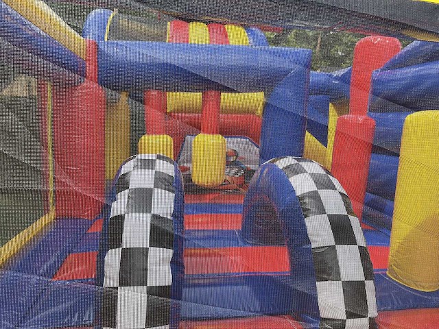 F1 springkasteel - afbeelding 3 van  5