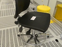 Fabcontent - cleanroom chair oxford, damaged - afbeelding 1 van  2