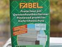 Fabel dennenhoutbeschermer - afbeelding 1 van  2