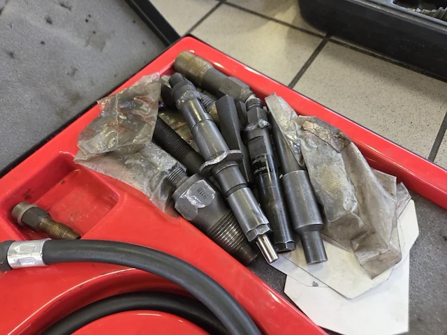 Facom 911b diesel engine compression test set - afbeelding 6 van  7