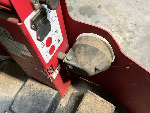 Factory cat zelfrijdende veegmachine - afbeelding 2 van  27