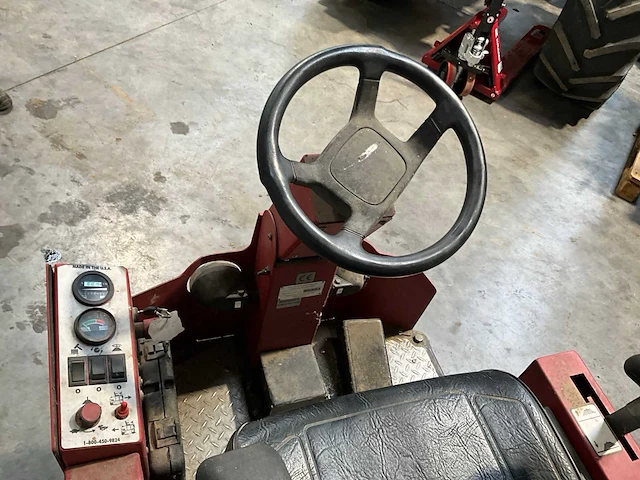 Factory cat zelfrijdende veegmachine - afbeelding 16 van  27