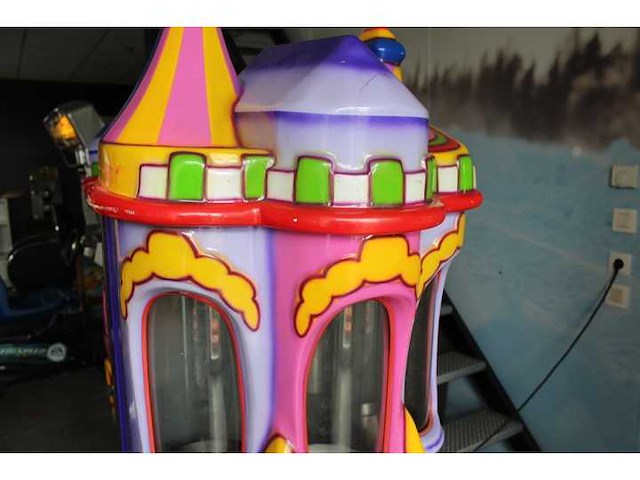 Falgas - castle - capsuleautomaat - afbeelding 1 van  5