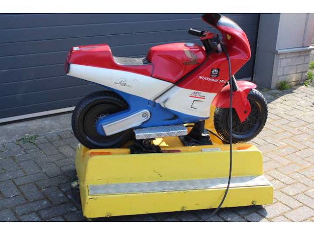 Falgas - motor - kiddy ride - afbeelding 2 van  4