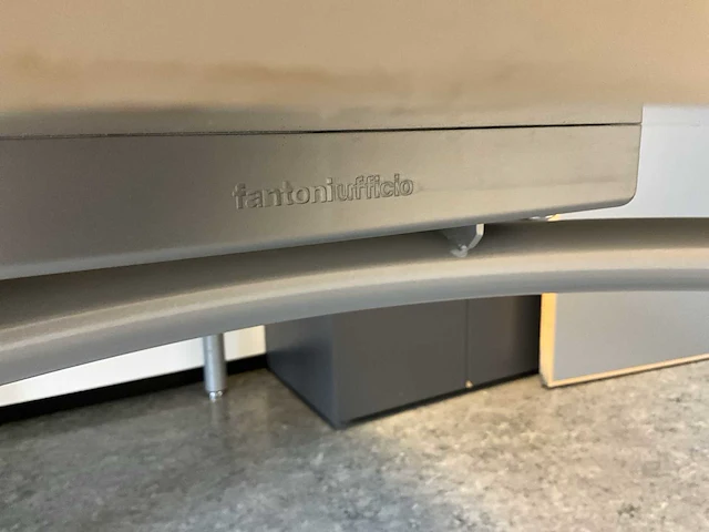 Fantoni ufficio diverse bureautafels (2x) - afbeelding 6 van  9